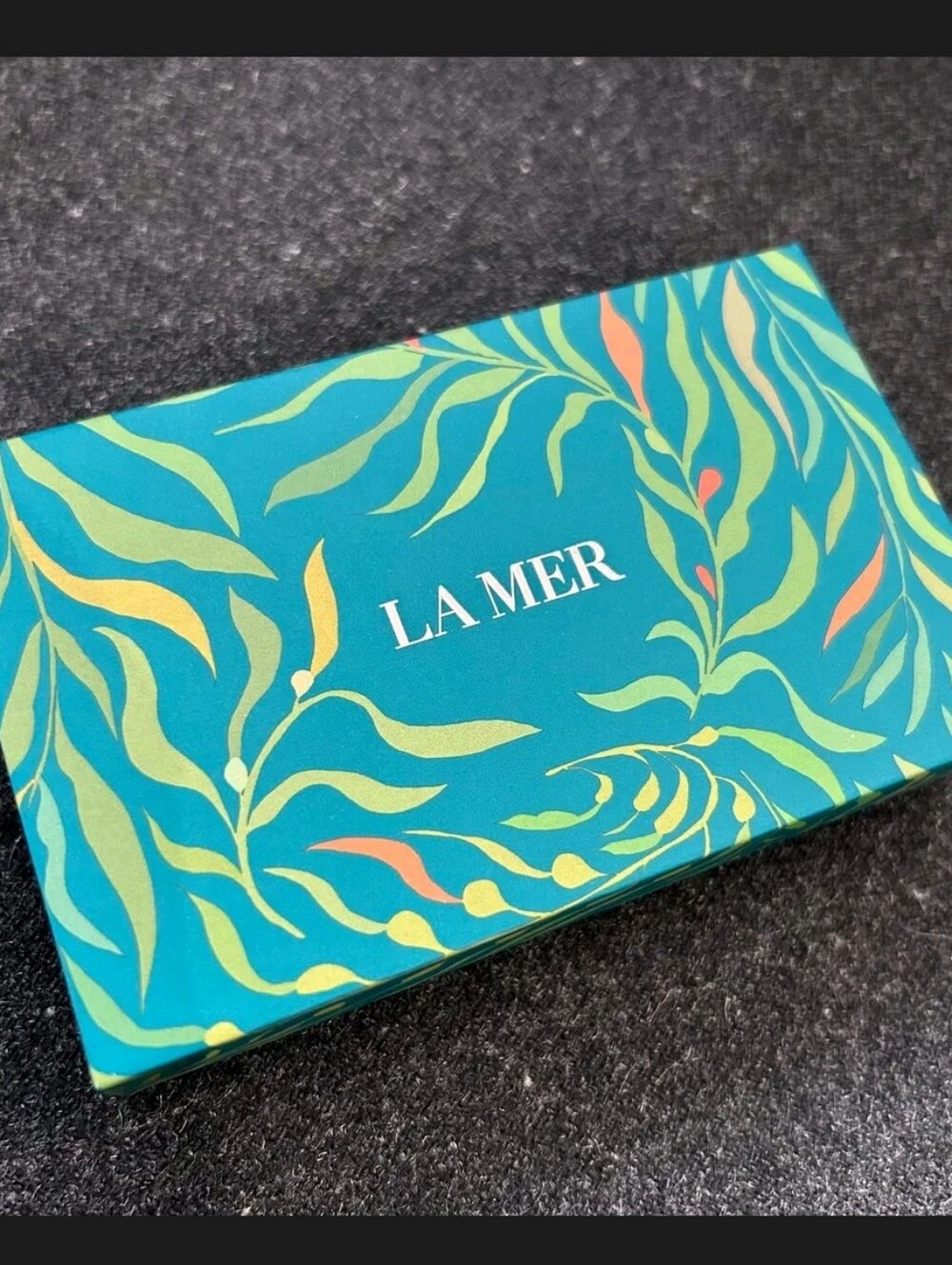 La Mer Roller White Jade - Picture 3 of 3